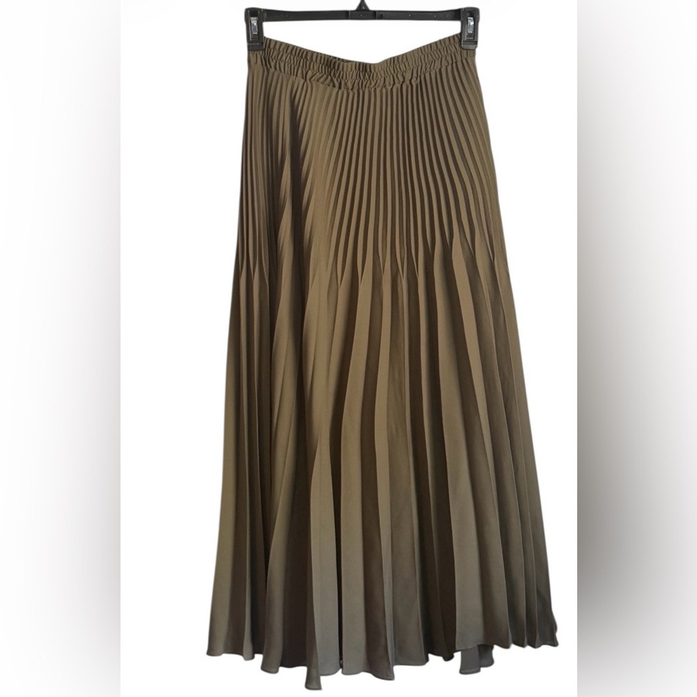 5/$15 - Max Studio Pleated Midi Skirt - Olive/Sage Green - Size M - Picture 6 of 9